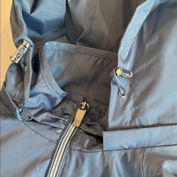 Via Spiga Babydoll Hooded Raincoat - Picture 10 of 11